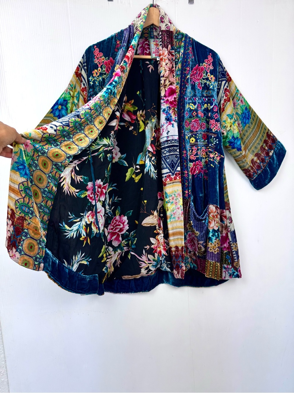 Johnny Was Biza Printed Velvet embroidered Kimono Jacket Medium - Picture 6 of 16